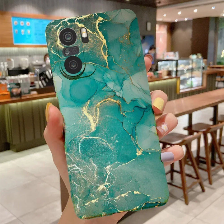 marble pattern phone case in hand