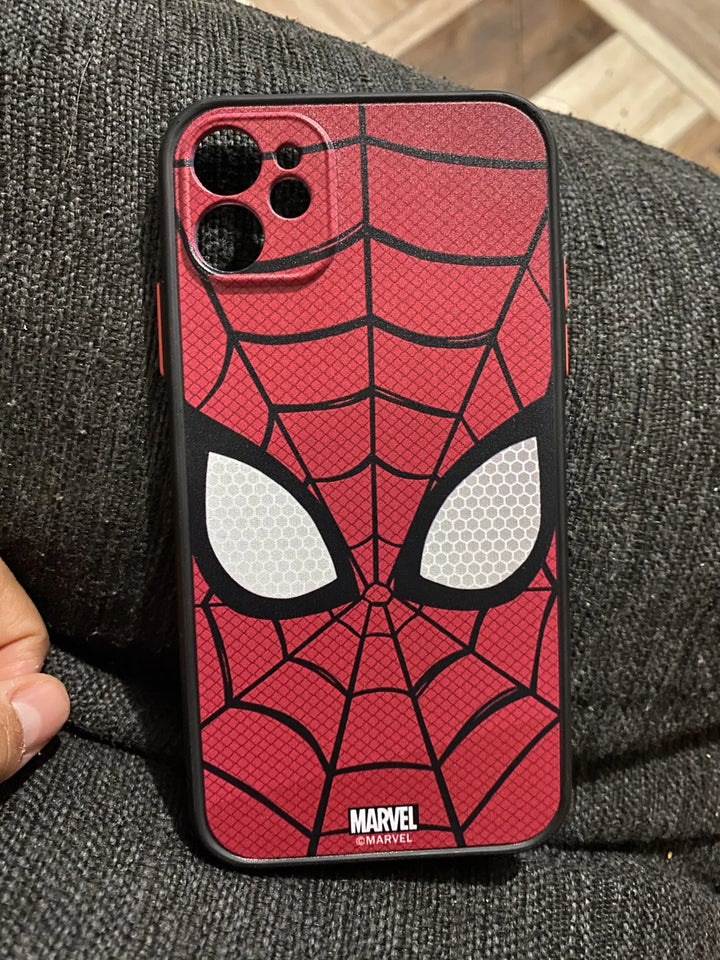 Phone case of Spiderman mask