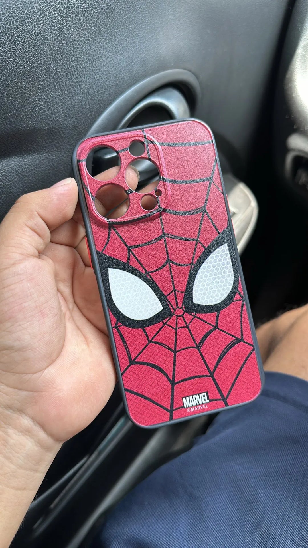 Phone case of Spiderman mask