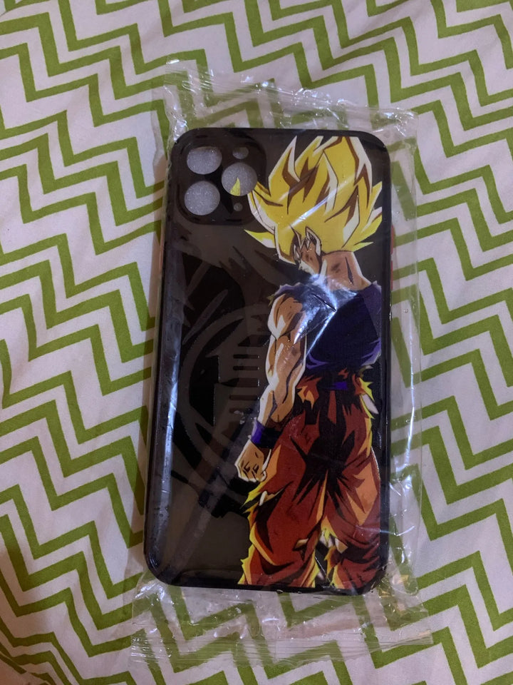 Phone case of Goku in Super Saiyan form